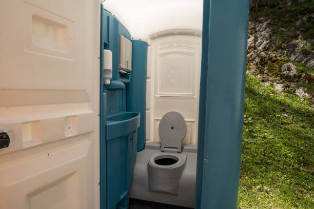 Best Porta potty delivery and setup  in Kayak Point, WA